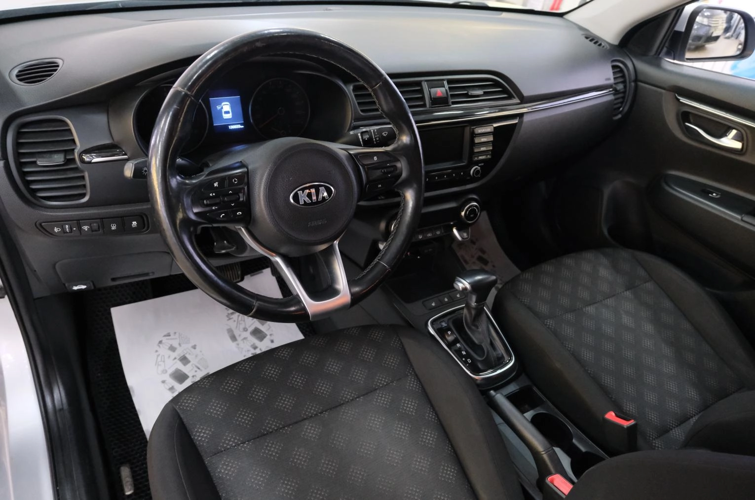 KIA Rio 10 из 22