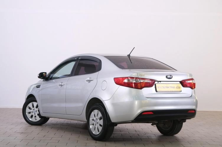 KIA Rio 4 из 6