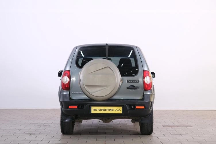 Chevrolet Niva 5 из 6