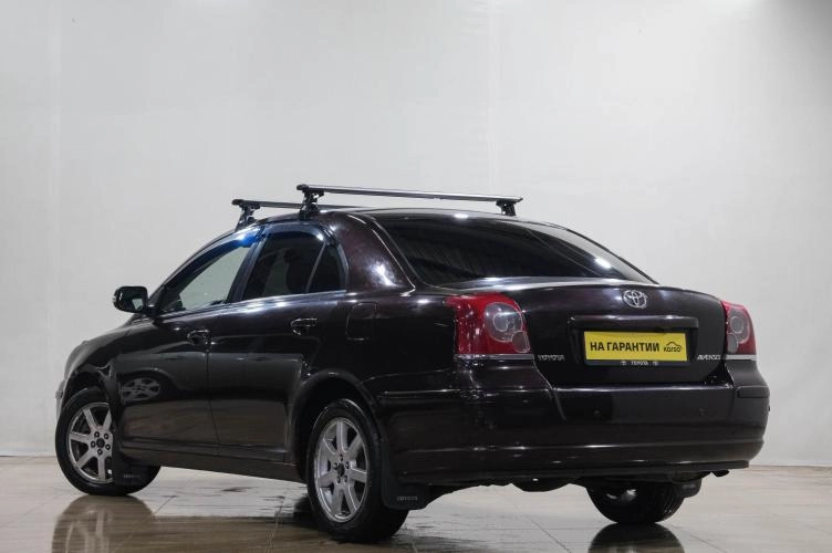 Toyota Avensis 4 из 6