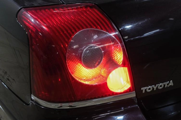 Toyota Avensis 9 из 41