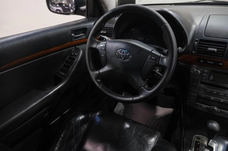 Toyota Avensis 15 из 41