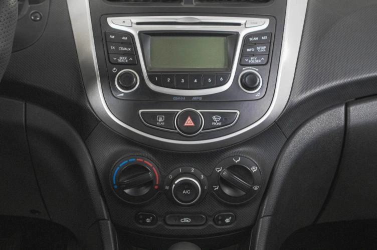 Hyundai Solaris 16 из 18