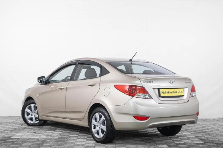 Hyundai Solaris 4 из 6