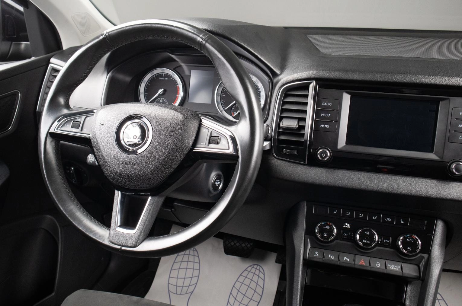 Skoda Karoq 8 из 22