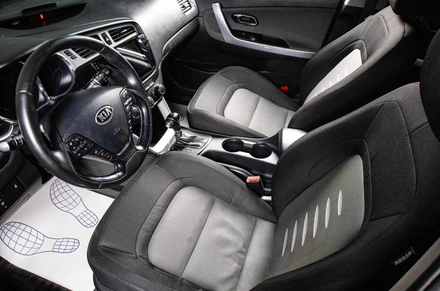 KIA cee'd 8 из 16