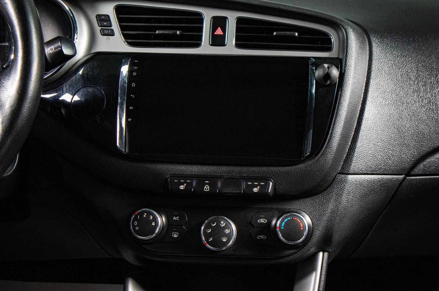 KIA cee'd 13 из 16