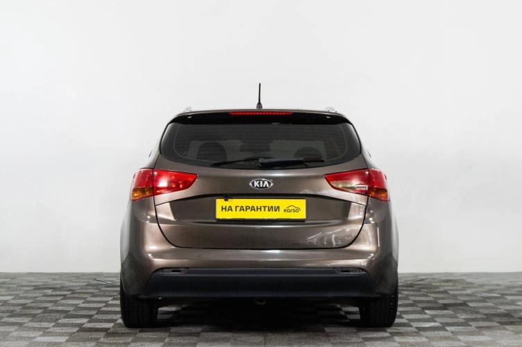 KIA cee'd 5 из 6