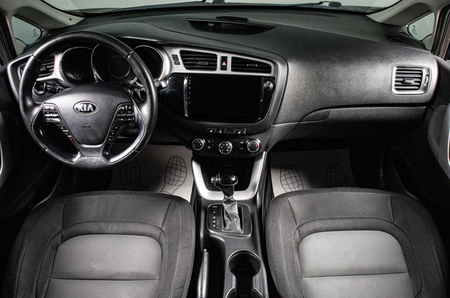 KIA cee'd 12 из 16