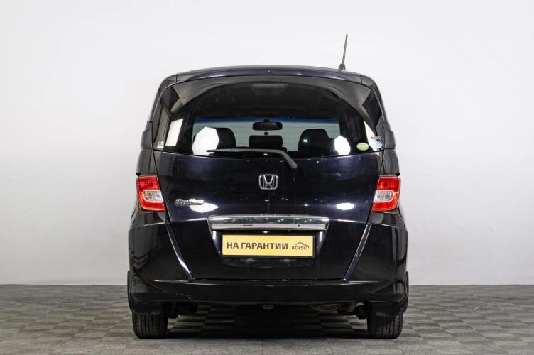 Honda Freed 4 из 6