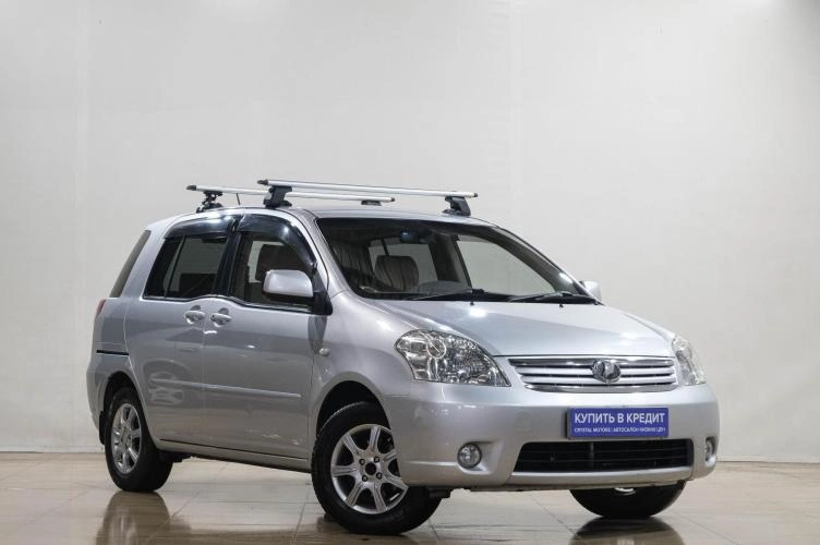 Toyota Raum 1 из 6