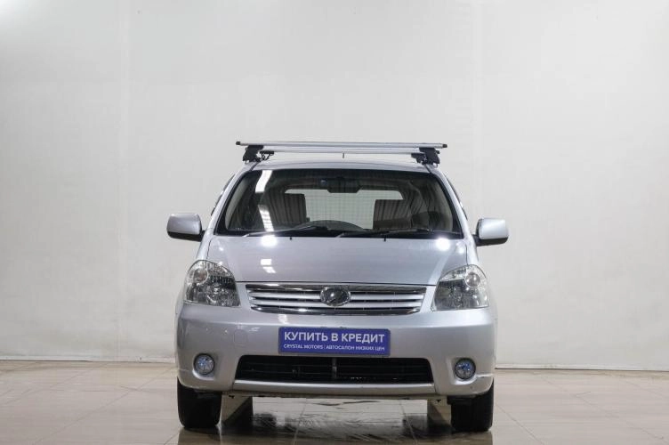 Toyota Raum 2 из 6
