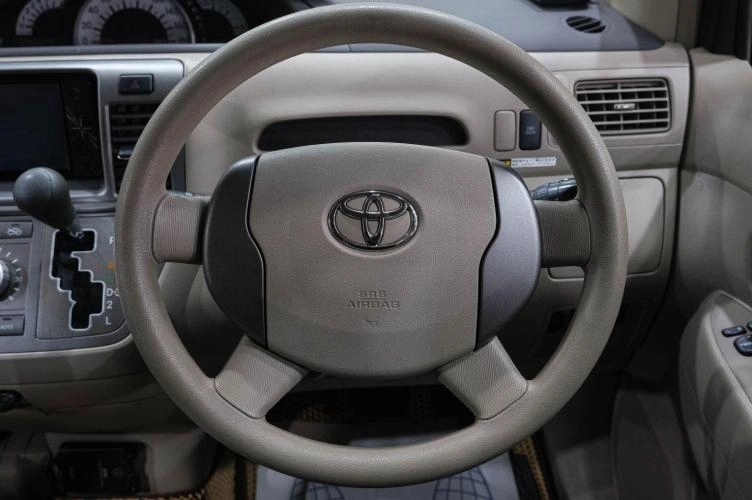 Toyota Raum 20 из 29