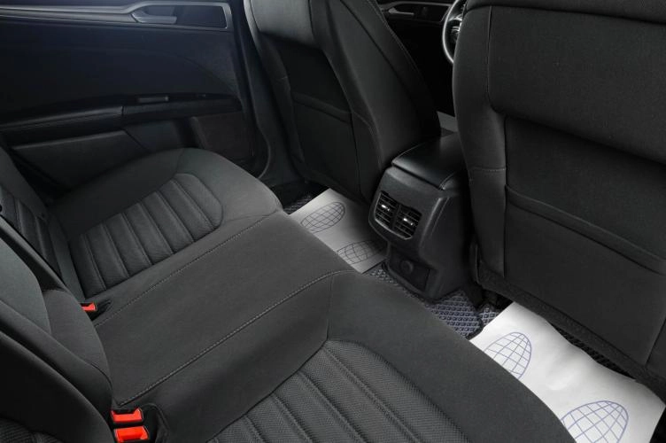 Ford Fusion (North America) 9 из 19