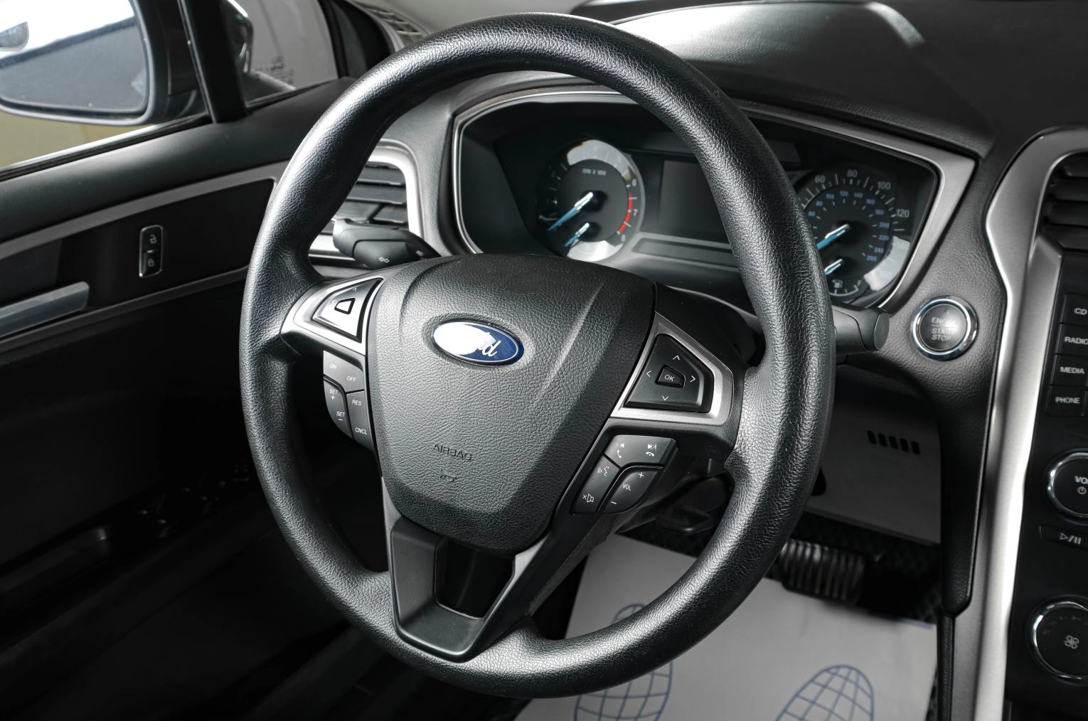 Ford Fusion (North America) 11 из 19