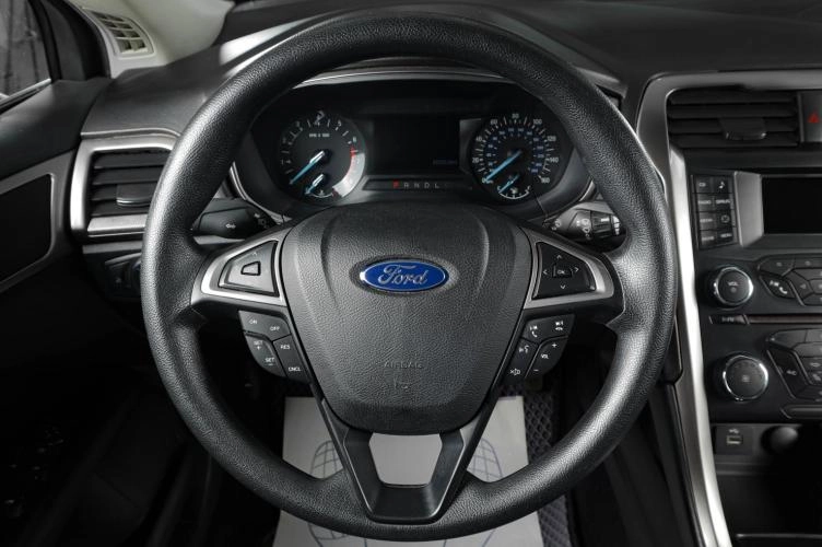Ford Fusion (North America) 13 из 19