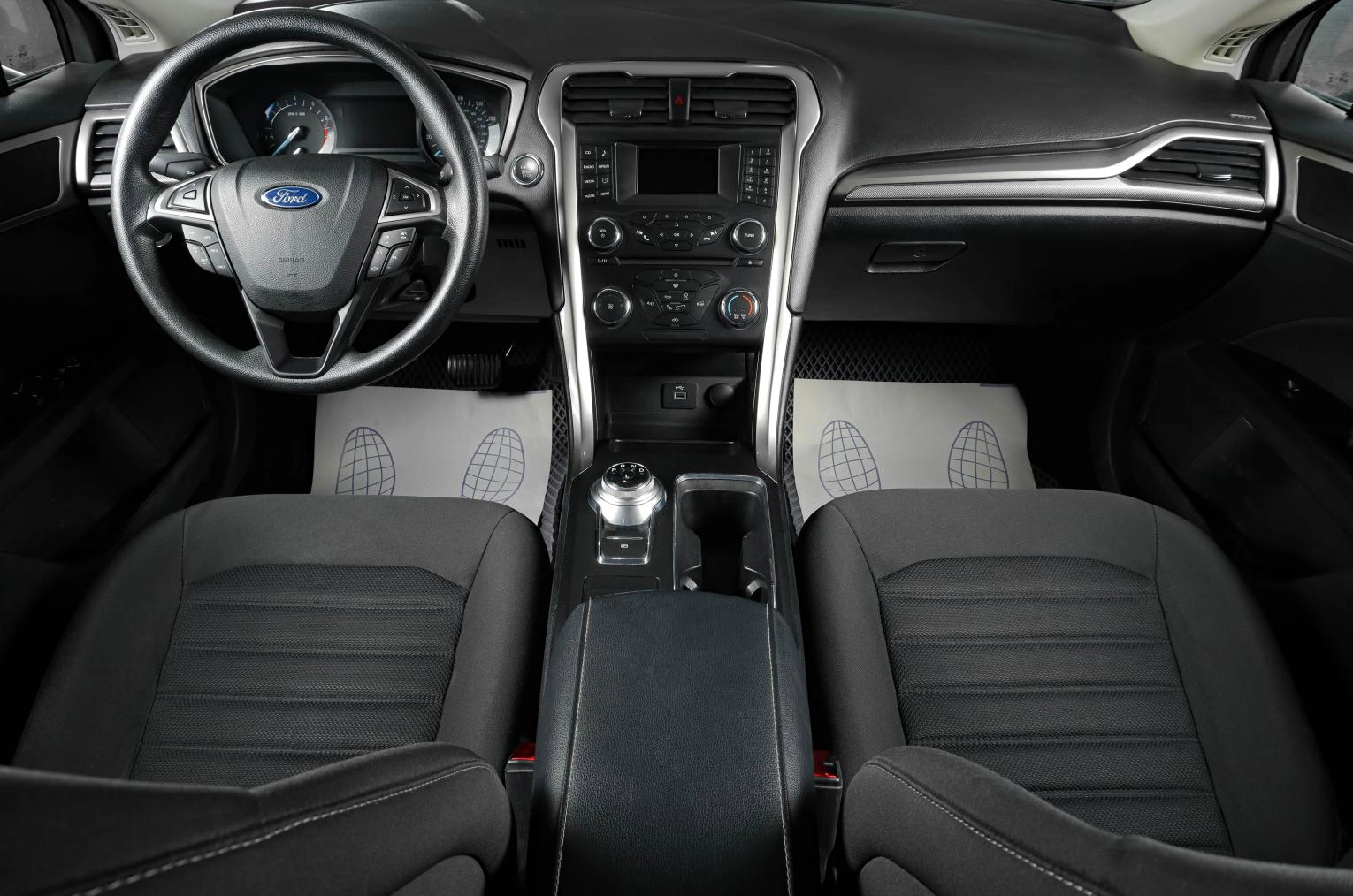 Ford Fusion (North America) 12 из 19
