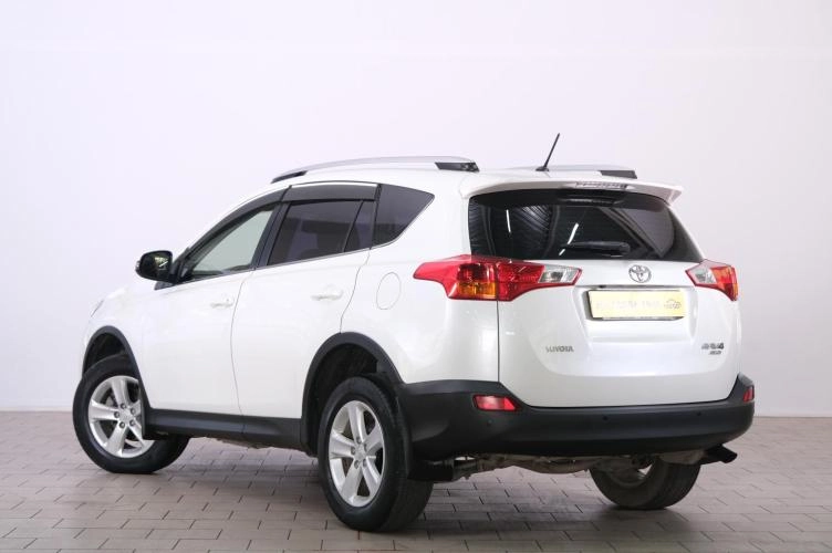Toyota RAV4 4 из 6