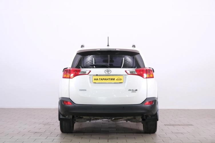 Toyota RAV4 5 из 6