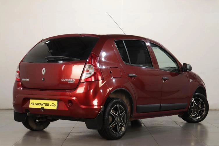 Renault Sandero 6 из 6