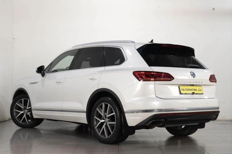 Volkswagen Touareg 4 из 6