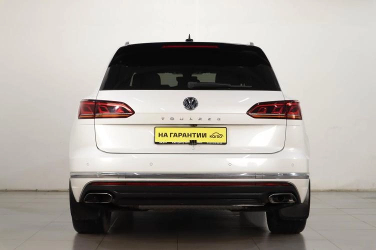 Volkswagen Touareg 5 из 6