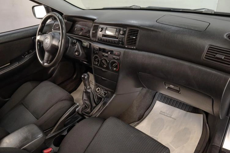 Toyota Corolla 15 из 17