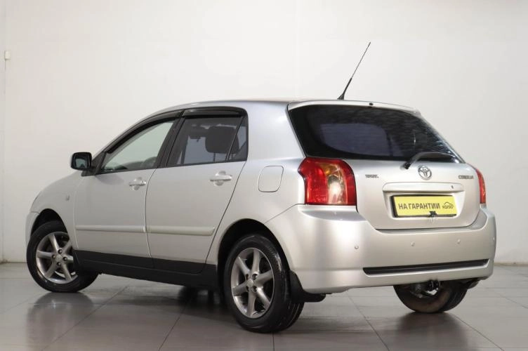 Toyota Corolla 4 из 6