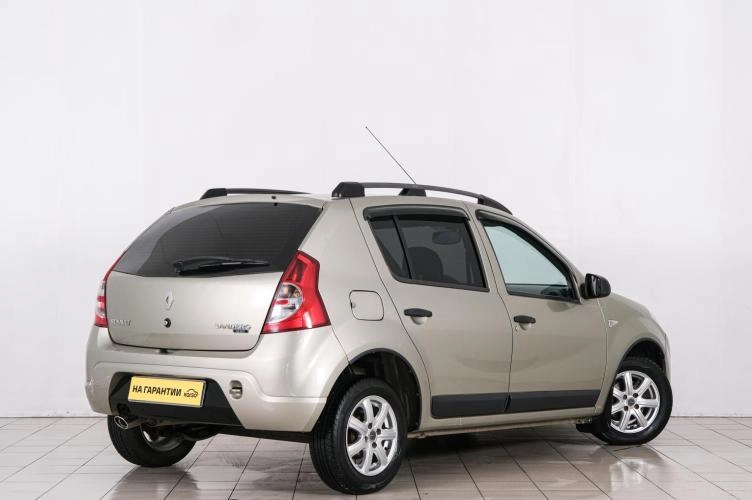 Renault Sandero 6 из 6