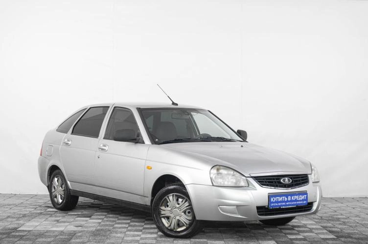 ВАЗ (LADA) Priora 1 из 6