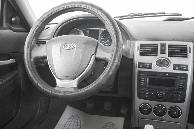 ВАЗ (LADA) Priora 12 из 19