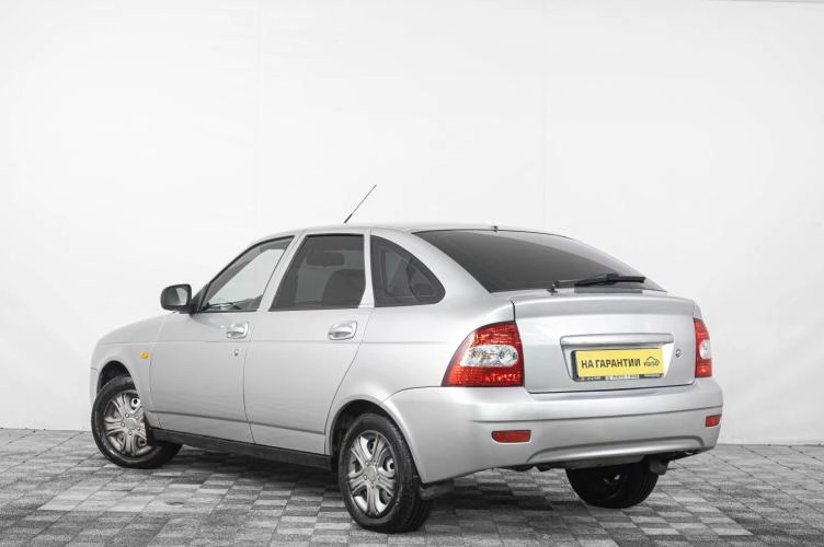 ВАЗ (LADA) Priora 4 из 6