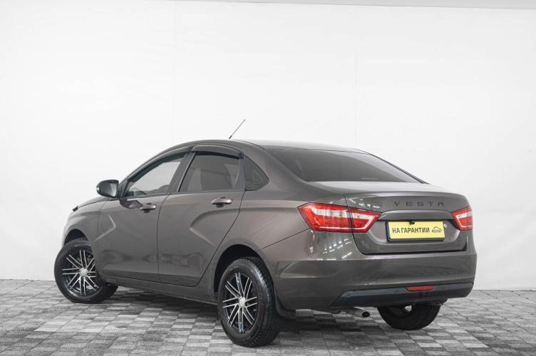 ВАЗ (LADA) Vesta 4 из 6