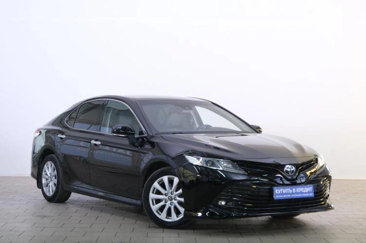 Toyota Camry 1 из 6