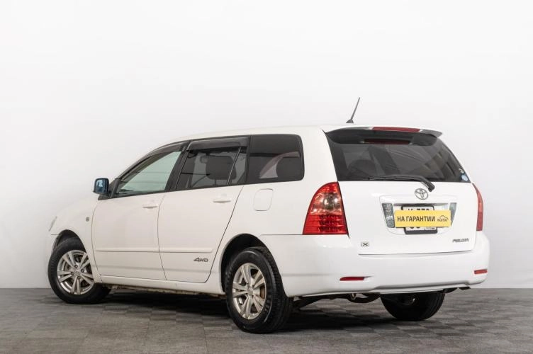 Toyota Corolla Fielder 5 из 6