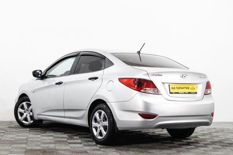 Hyundai Solaris 4 из 6