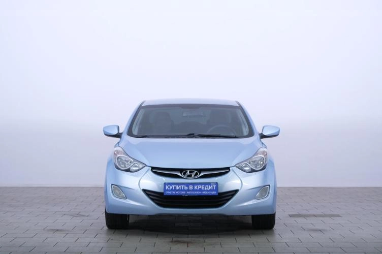 Hyundai Elantra 2 из 6