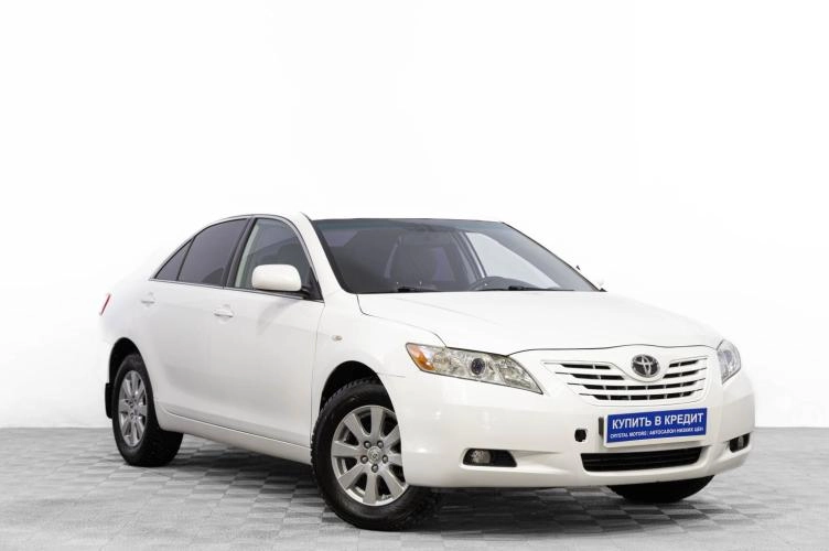 Toyota Camry 1 из 6