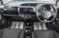 Toyota Vitz 9 из 25