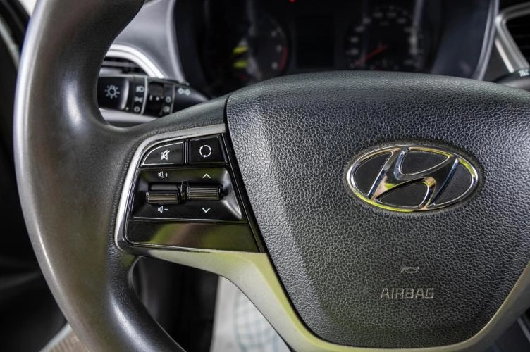 Hyundai Solaris 15 из 21