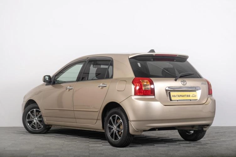 Toyota Allex 5 из 6