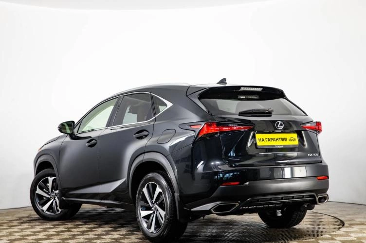 Lexus NX 6 из 6