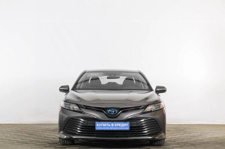 Toyota Camry 2 из 6
