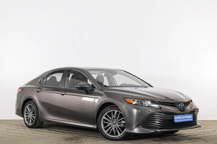 Toyota Camry 1 из 6