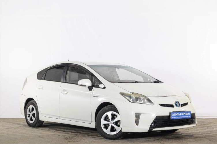 Toyota Prius 1 из 6