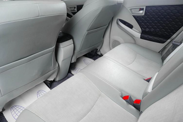 Toyota Prius 9 из 19