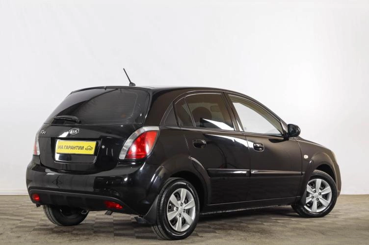KIA Rio 6 из 6