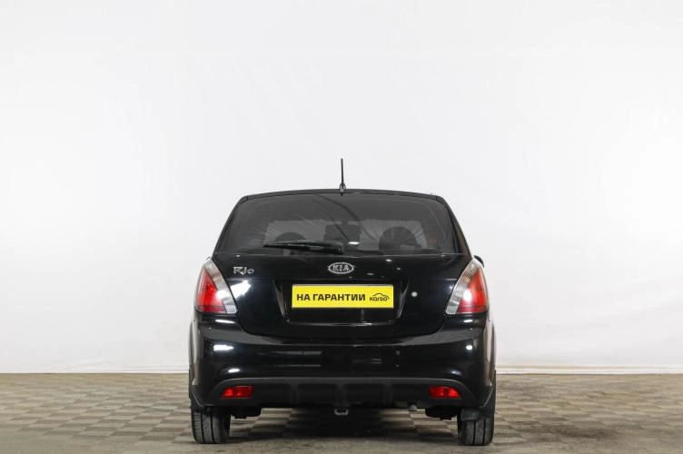 KIA Rio 5 из 6