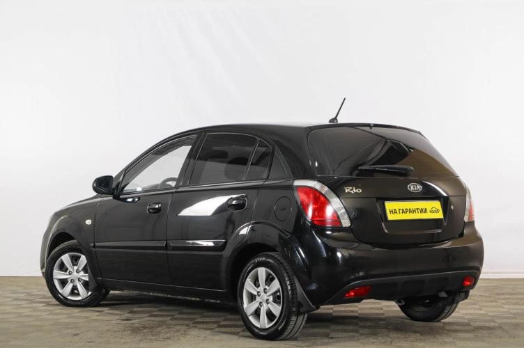 KIA Rio 4 из 6