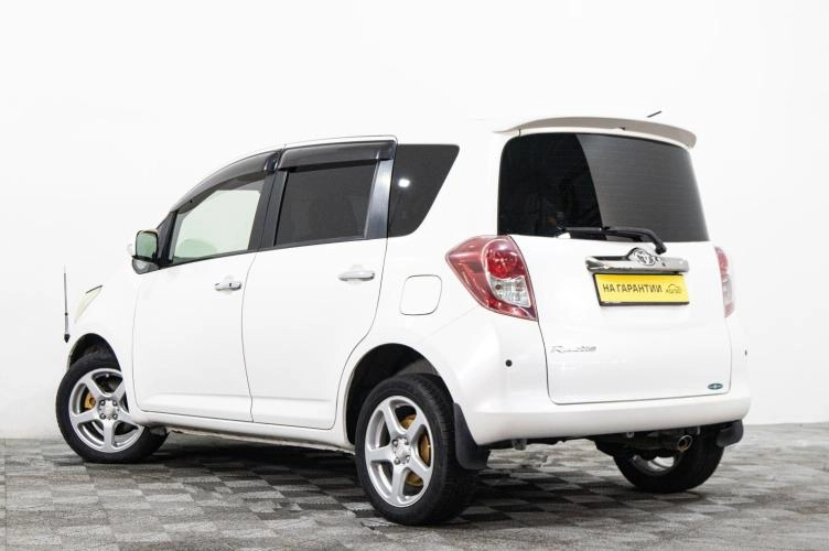 Toyota Ractis 4 из 6